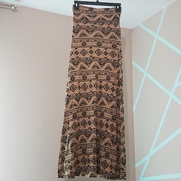 boutique Dresses & Skirts - Beautiful bobo maxi skirt.
